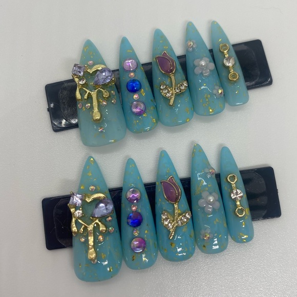 Color Changing Purple to Blue Handmade Press On Nail Set - Picture 8 of 16